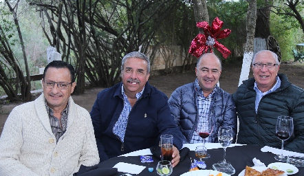 Alejandro Díaz de León, Chavo Espinosa, Rafael Olmos y Gonzalo Dávila.