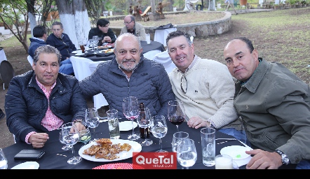 Raúl Venancio, Juan Sarquis, Jorge Mendizábal y Calolo Pérez.