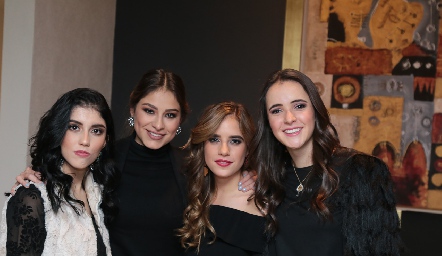  Paola Dávila, Claudia Rodríguez, Gaby Lambert y María Cueli.