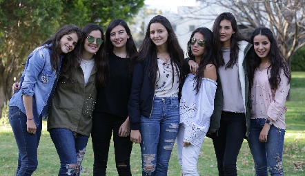  Emilia, María Inés, Ana Paula, Cristy, María, Natalia y Daniela.