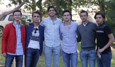  Nacho, Santi, Santiago, Jero, Miguel y Gonzalo.