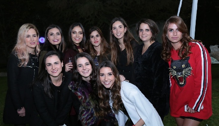  Silvana Fentón, Sofía Rodríguez, Marijó Alonso, Andrea Alvarado, Valeria Alcalde, María Autrique, Fer Loza, Susana Schekaiban, Daniela Valle y Nuria Minondo.