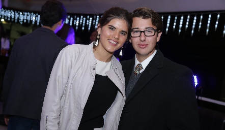  Andrea Díaz y Carlos Derbez.