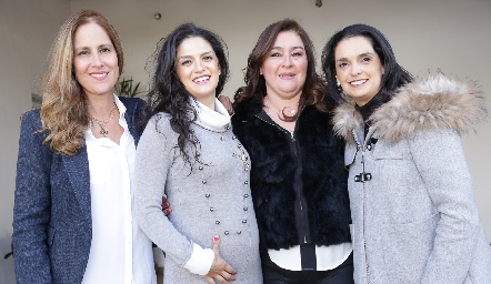  Adriana Pedroza, Daniela Gutiérrez, Deyanira Cázares y Maricel Gutiérrez.