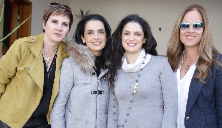  Claudia Hinojosa, Maricel Gutiérrez, Daniela Gutiérrez y Adriana Pedroza.