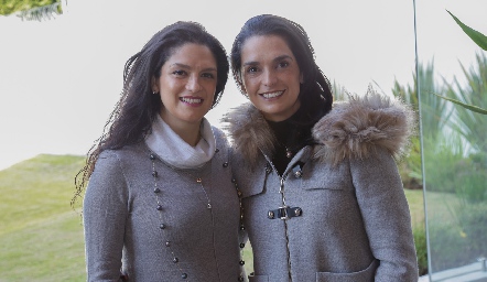  Daniela y Maricel Gutiérrez.