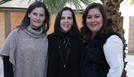  Sandra Morelos, Claudia Martínez y Deyanira Cázares.