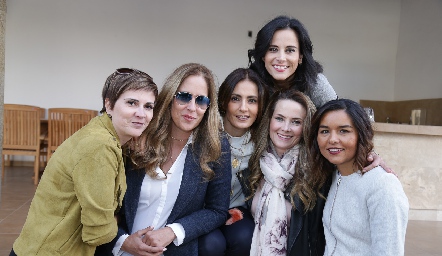  Claudia Hinojosa, Adriana Pedroza, Claudia Artolózaga, Ani Lu Enríquez, Karina Vita y Lorena Torres.