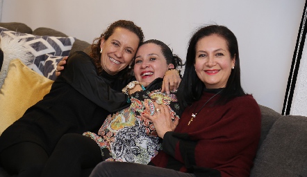  Sandra Burgos, Ana Irma Ramos y Laura Izaguirre.