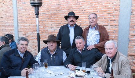 Carlos y Memo Torres, Rafael Hernández, Chapo Torres, Juan Puente y Bernardo Reynoso.