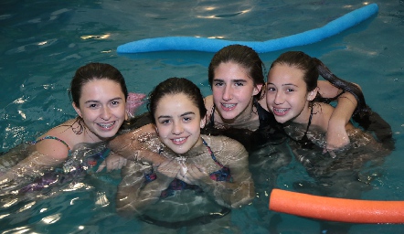  Marijú Flores, Montse Bedolla, Ale Almaguer y Renata Flores.