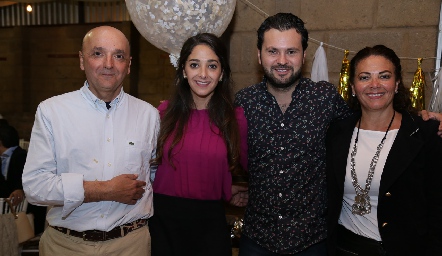  Rafael Villanueva, Isa Villanueva, Yuri Mézquida y Mónica Gordoa.