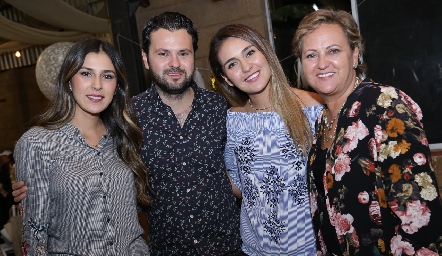  Valeria, Yuri, Fernanda y Patricia Mézquida.