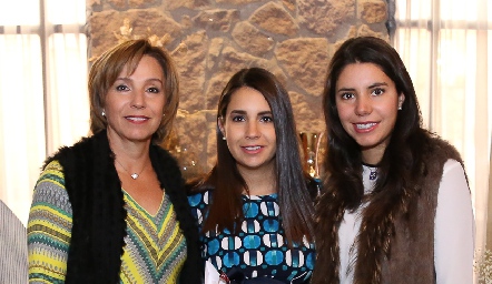 Beatriz Lavín, Bety e Ilse Lázaro.