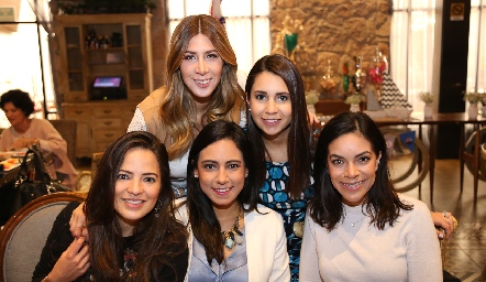  Martha de la Rosa, Bety Lázaro, Andrea Hernández, María Berrueta y Ana Laura Rodríguez.