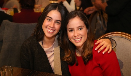  Natalia Navarro y Ana Lucía Esparza .