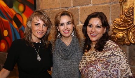 Claudia Barba, Diana de la Serna y Marcela Batres.