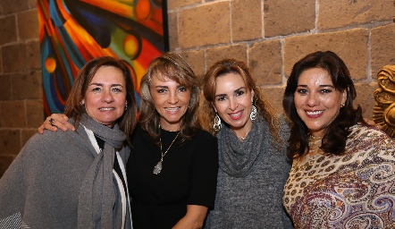  Brenda Álvarez, Claudia Barba, Diana de la Serna y Marcela Batres .