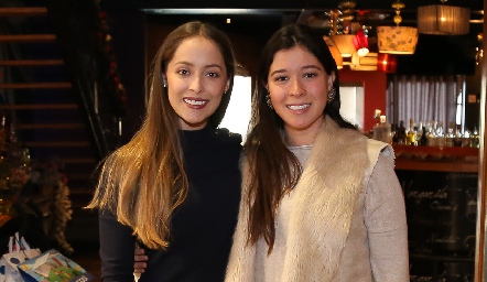  Laura Bravo y Montse Del Valle .