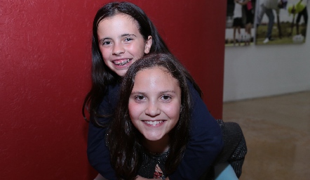  Elena y Luciana.