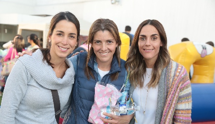 Lorena Gil, Adriana Martínez y Paulina Lozano.