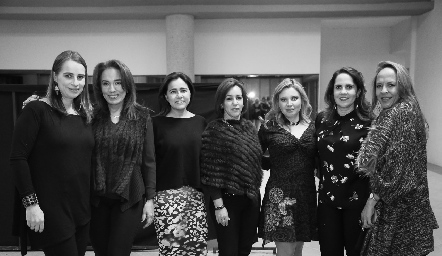  Meritchell Galarza, Lorena Herrera, Laura Acosta, Ale Ávila, Carla Saucedo, Gaby Payán y Alma Durón.