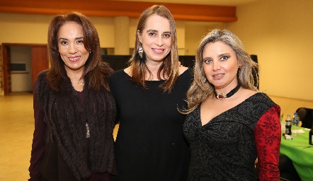  Lorena Herrera, Meritchell Galarza y Carla Saucedo.