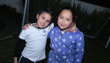  Sofía y Valentina.