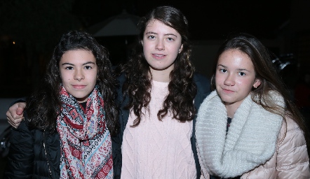  Renata, Lore y Ale.