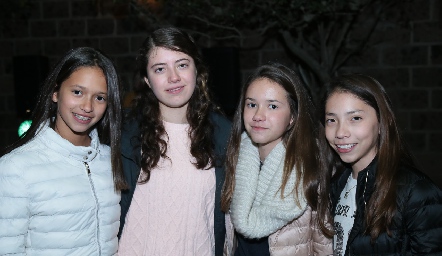  Sara, Lorena, Ale y Paola.