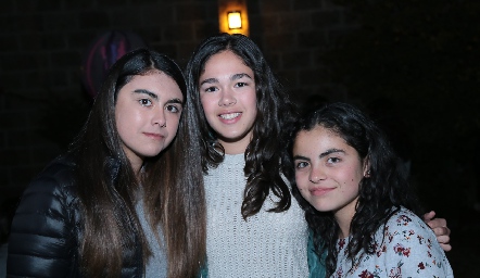  Vale, Pau y María Emilia.