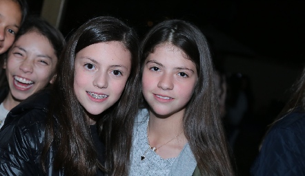  Ana y Alexandra.