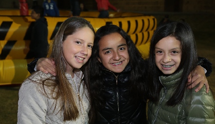  Mariana, Sofía y Camila.