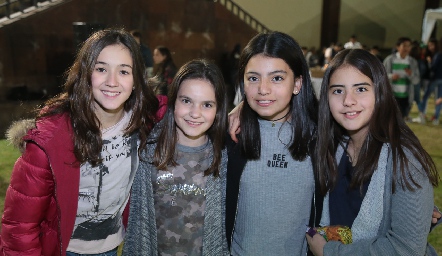  Valeria, Claudia, Ximena y Sasha.