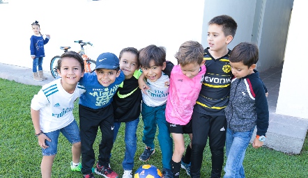  Amigos.