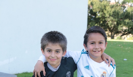  Diego y Emilio.