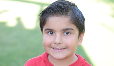  Mauricio.