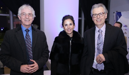  Héctor Báez, Mercedes Martínez y Carlos Compean.