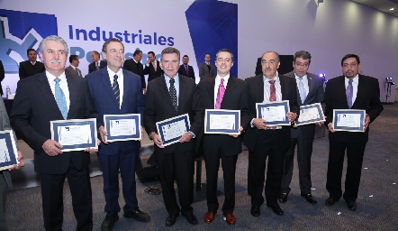  Los Ex Presidentes de IPAC recibieron un reconocimiento.