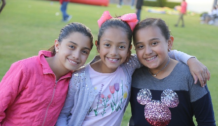  Julieta, Eli y Sara.