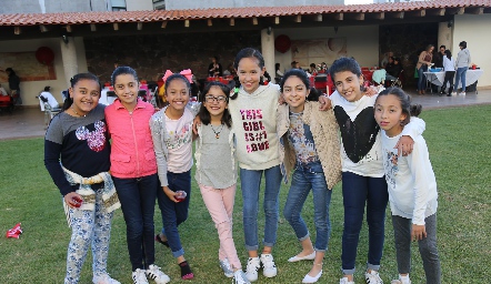 Lara, Juli, Eli, Pau, Fati, Renata, Claudia y Sofía.