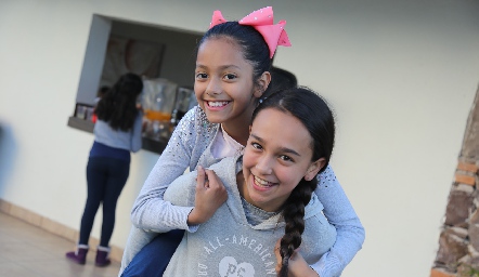  Constanza y Montse.