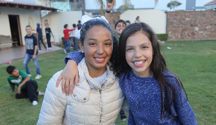  Alejandra y Natalia.