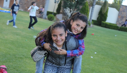  Natalia y María Paula.