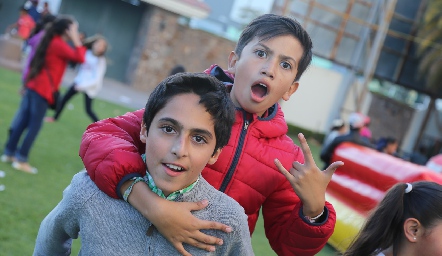  Daniel y Max.