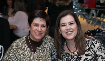  Laura González y Cristina Galán.
