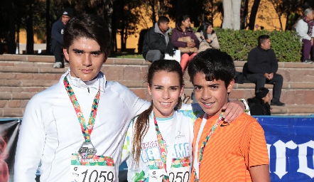  Juan Pablo Leiva, Mary Carmen y Gerardo Del Valle.