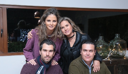  Lourdes López, Daniela Benavente, Rafael Lebrija y Güicho Fernández.