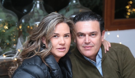  Daniela Benavente y Güicho Fernández.