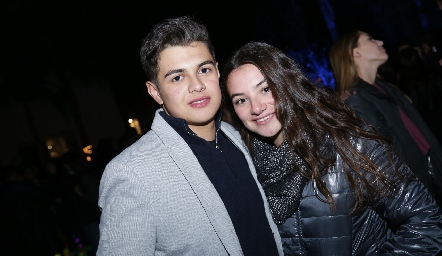  Israel Hernández y Valeria.